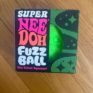 SUPER NEEDOH Fuzz ball the velvet squeeze NEW